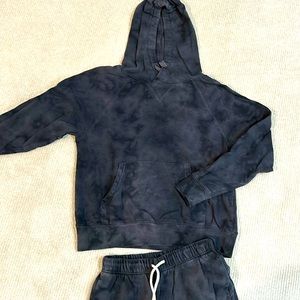Old Navy Woman’s XS matching tie dye hooded sweatshirt jogger set